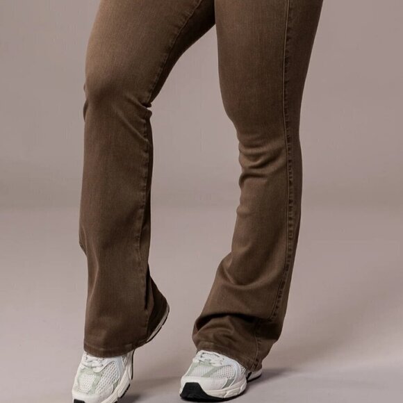 Fitjeans - Pastel Flared - Brown  - Size M - Picture 2 of 8